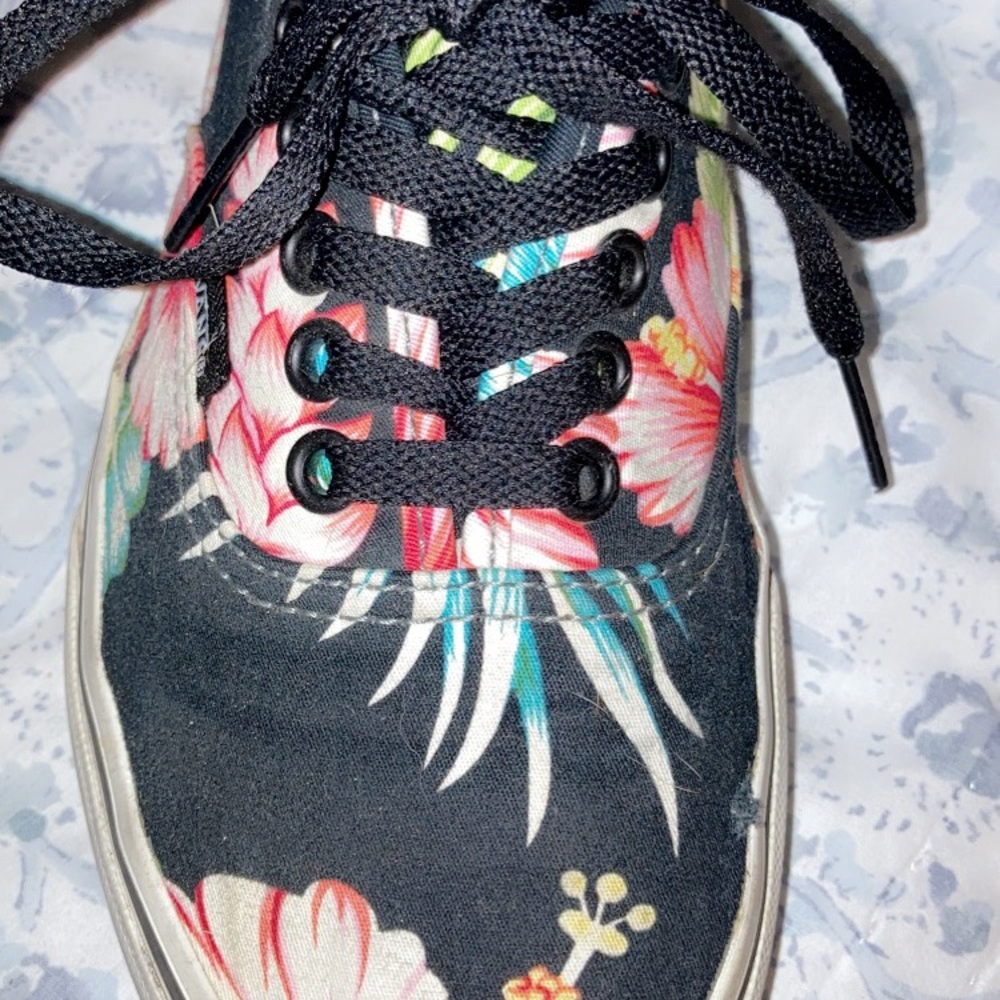 vans - Picture 3 of 3